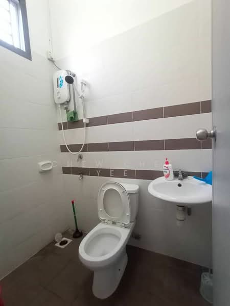 Rumah Teres 2 Tingkat untuk Disewa di Bukit Indah (Iskandar Puteri (Nusajaya)) - Chew Chee Yee - Bathroom - PropertyGuru.com.my