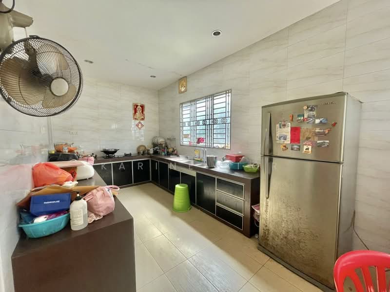 Semi-Detached House for Sale in Taman Nusa Bestari (Iskandar Puteri (Nusajaya)) - Karine Sior - Kitchen - PropertyGuru.com.my