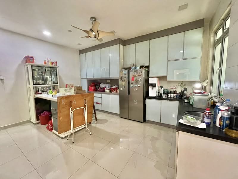 Semi-Detached House for Sale in Taman Nusa Bestari (Iskandar Puteri (Nusajaya)) - Karine Sior - Kitchen - PropertyGuru.com.my