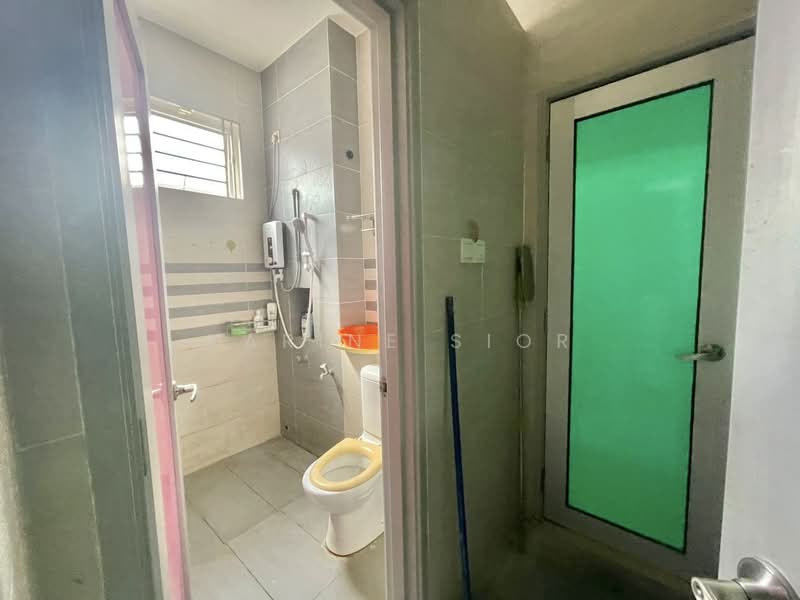 Semi-Detached House for Sale in Taman Nusa Bestari (Iskandar Puteri (Nusajaya)) - Karine Sior - Bathroom - PropertyGuru.com.my