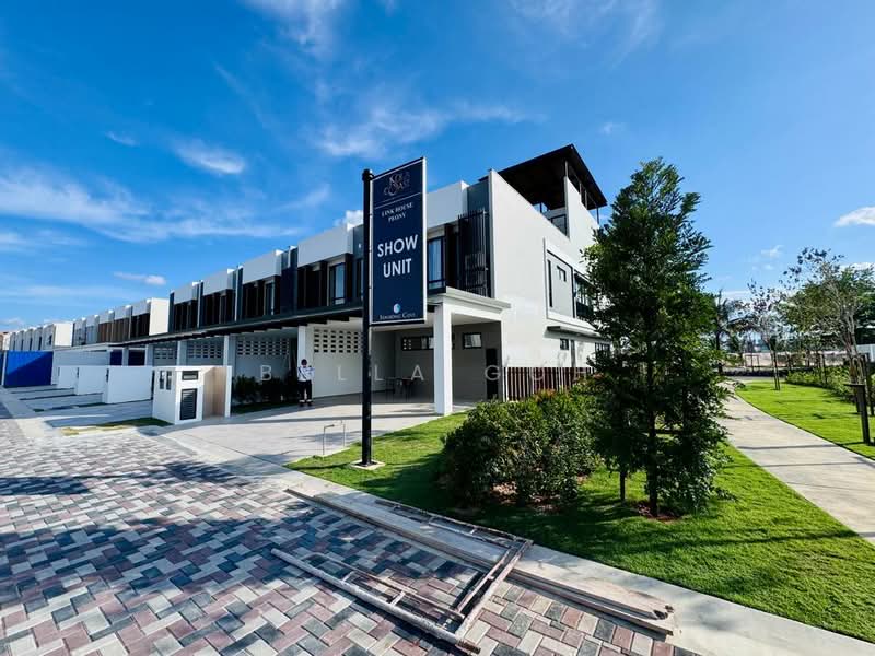 3-storey Terraced House for Sale in Senibong (Permas Jaya) - Bella Goh - Exterior - PropertyGuru.com.my