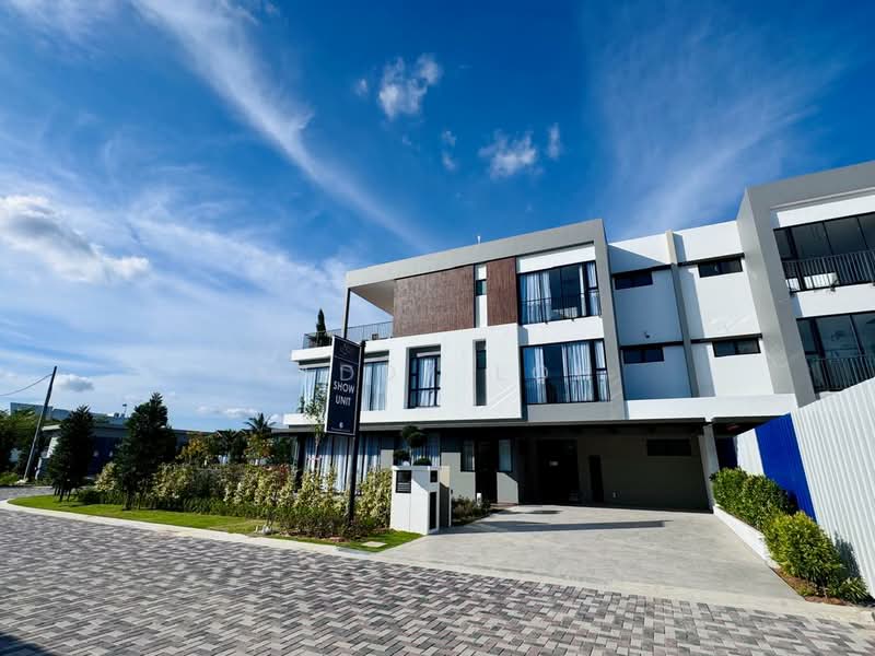 Cluster House for Sale in Masai (Johor) - Kaddy Loh - Exterior - PropertyGuru.com.my