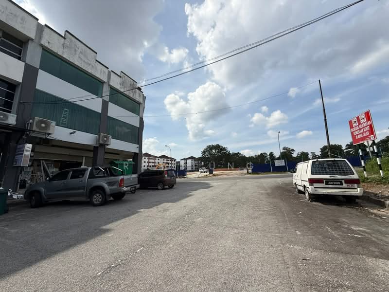 Shop / Office for Sale in Bandar Selesa Jaya (Skudai) - Ray Tung - Exterior - PropertyGuru.com.my