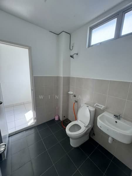 2-storey Terraced House for Sale in Bandar Bistari Perdana (Pasir Gudang) - Win Tan - Bathroom - PropertyGuru.com.my