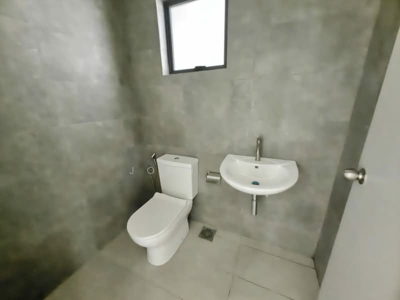 Condominium for Sale at LSH33 - John Lai - Bathroom - PropertyGuru.com.my