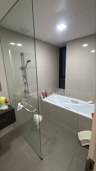 Servis Apartment untuk Disewa di G Residence - Vickie Foong - Bathroom - PropertyGuru.com.my