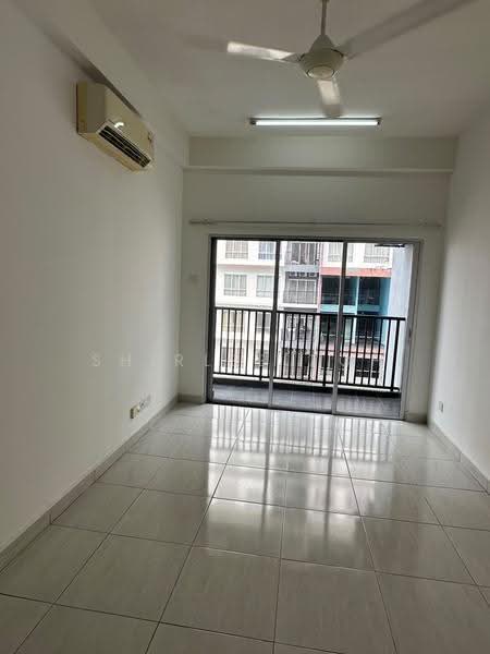 Kediaman Servis untuk Disewa di BSP 21 - Shirlee Toh - Living Room - PropertyGuru.com.my