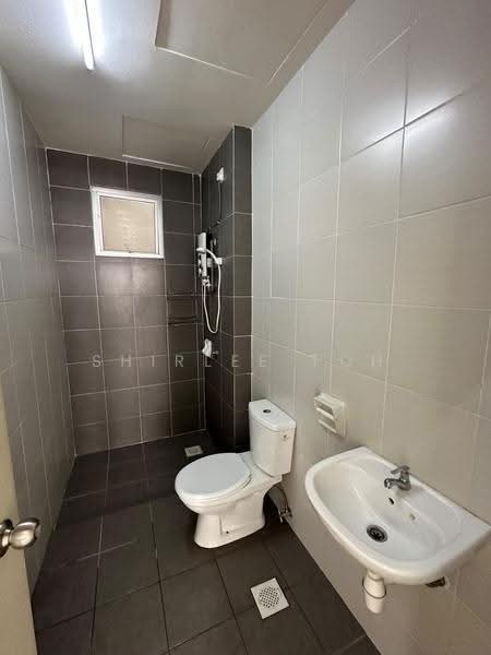 Kediaman Servis untuk Disewa di BSP 21 - Shirlee Toh - Bathroom - PropertyGuru.com.my