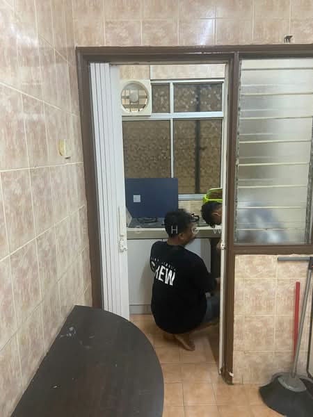 Apartment for Rent at Pangsapuri Saraka - Eric How - Kitchen - PropertyGuru.com.my