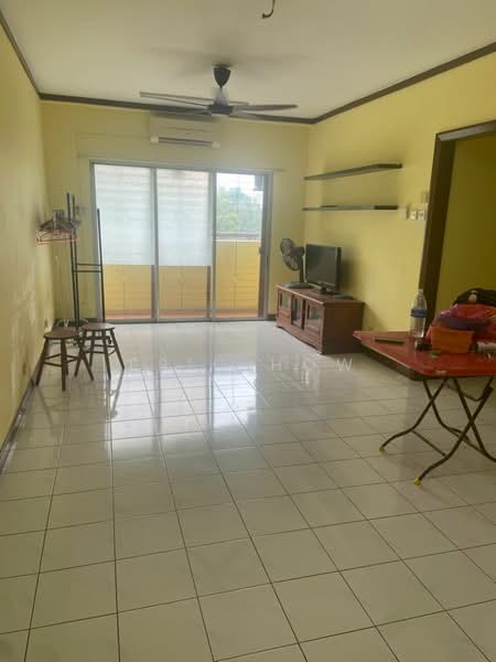 Apartment for Rent at Pangsapuri Saraka - Eric How - Living Room - PropertyGuru.com.my