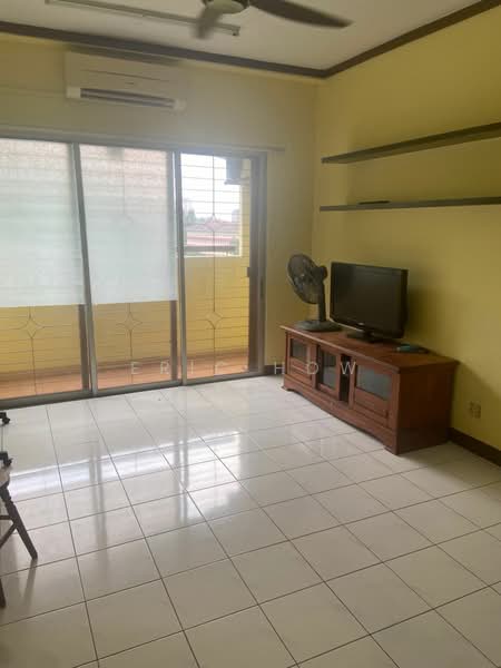 Apartment for Rent at Pangsapuri Saraka - Eric How - Living Room - PropertyGuru.com.my