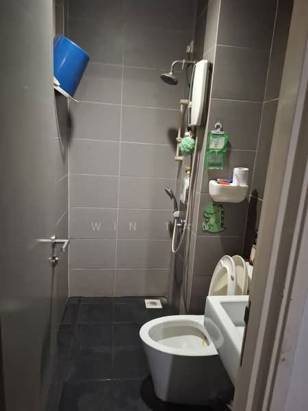 Service Residence for Sale at Skysuites @ Meldrum Hills - Win Tan - Bathroom - PropertyGuru.com.my