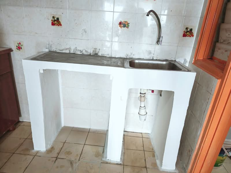 Apartment for Rent at Plaza Indah Apartment - Sky Lim - Kitchen - PropertyGuru.com.my