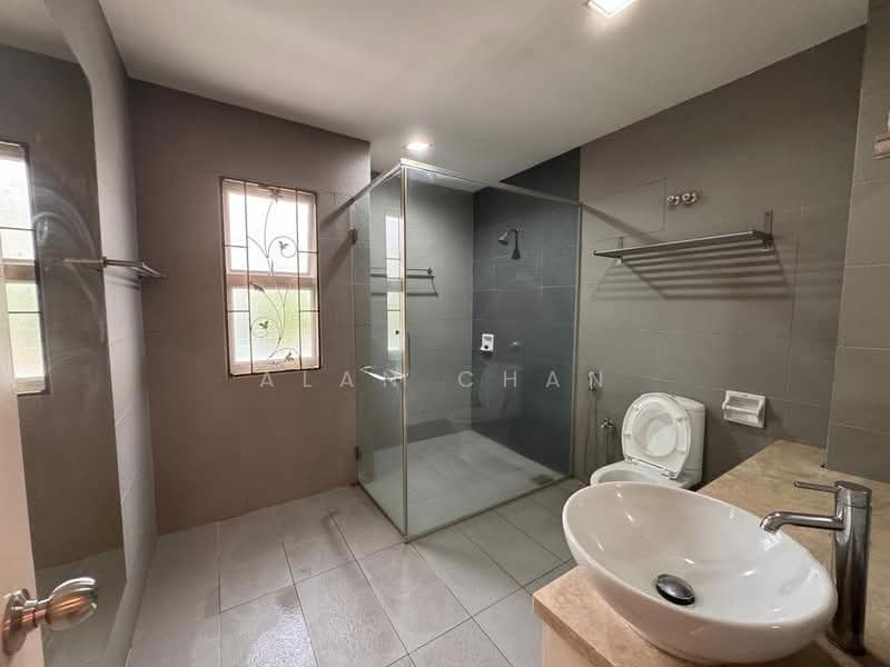Semi-Detached House for Sale in 16 Sierra (Puchong) - Alan Chan - Bathroom - PropertyGuru.com.my