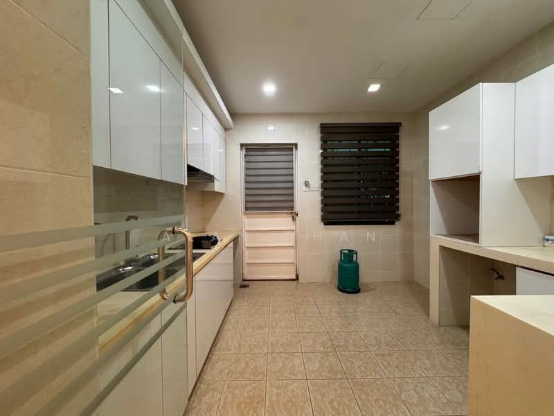 Semi-Detached House for Sale in 16 Sierra (Puchong) - Alan Chan - Kitchen - PropertyGuru.com.my