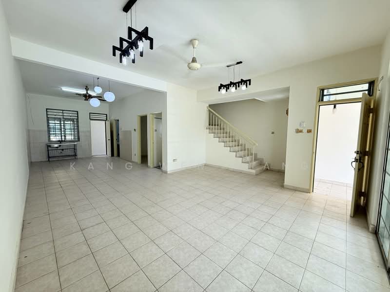 Rumah Teres untuk Dijual di Taman Desa Tebrau (Tebrau) - Kang Wen Xiang - Living Room - PropertyGuru.com.my