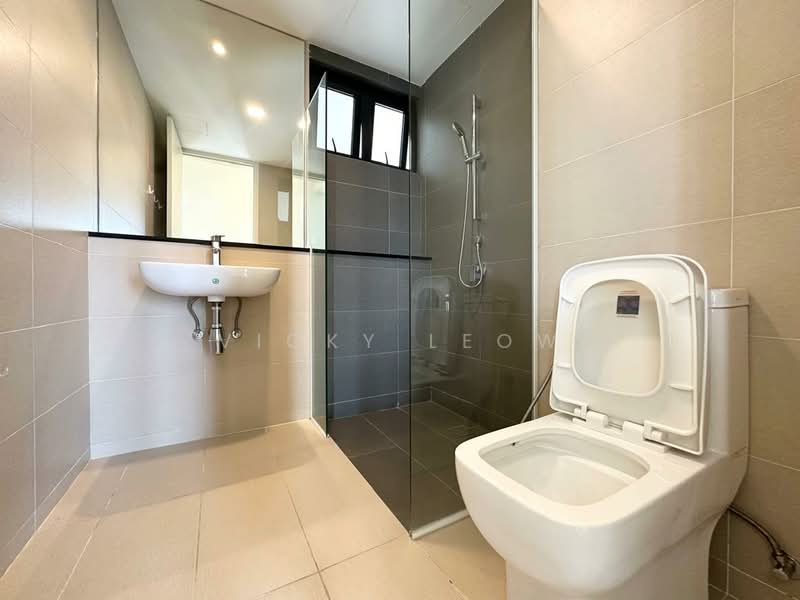 Kondominium untuk Disewa di Raffel Tower - Vicky Leow - Bathroom - PropertyGuru.com.my