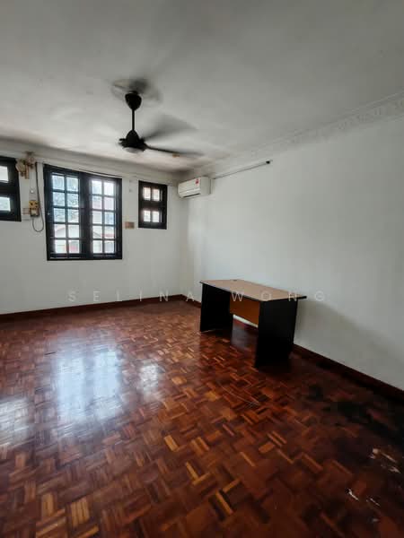 Rumah Berkembar untuk Dijual di Taman Kin Mee (Ipoh) - Selina Wong - Study - PropertyGuru.com.my