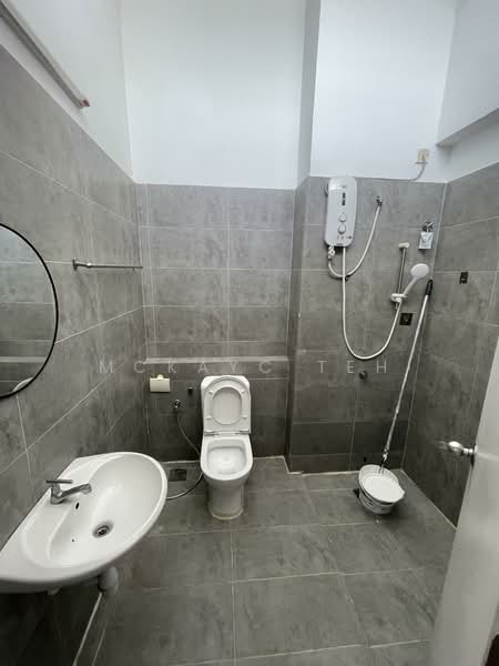 2-storey Terraced House for Rent in Cybersouth (Dengkil) - MckayC TEH - Bathroom - PropertyGuru.com.my