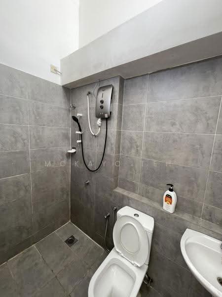 2-storey Terraced House for Rent in Cybersouth (Dengkil) - MckayC TEH - Bathroom - PropertyGuru.com.my