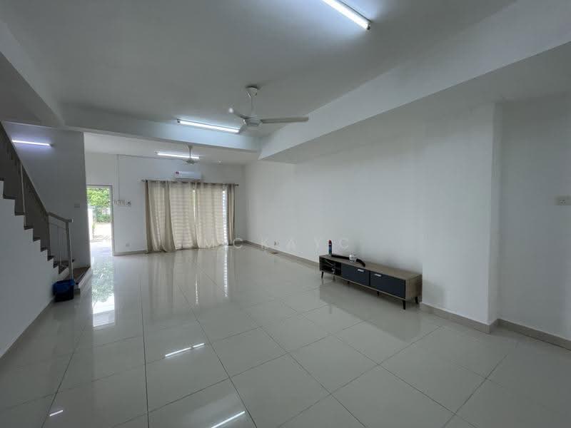 2-storey Terraced House for Rent in Cybersouth (Dengkil) - MckayC TEH - Living Room - PropertyGuru.com.my