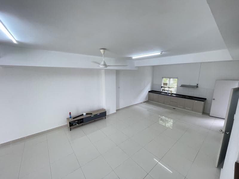 2-storey Terraced House for Rent in Cybersouth (Dengkil) - MckayC TEH - Kitchen - PropertyGuru.com.my