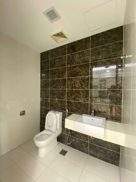 Semi-Detached House for Rent in Puchong (Selangor) - Apple Chang - Bathroom - PropertyGuru.com.my