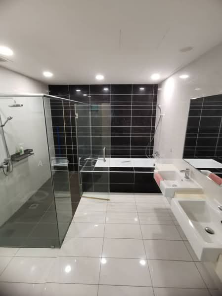 Semi-Detached House for Rent in 16 Sierra (Puchong) - Apple Chang - Bathroom - PropertyGuru.com.my