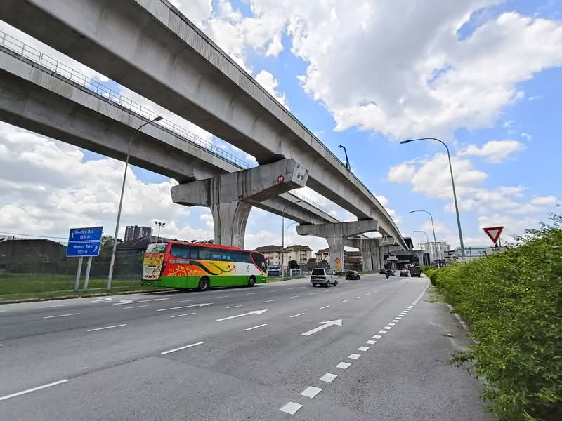 Office for Sale in Kampung Baru Seri Kembangan (Seri Kembangan) - Henry Chia - Exterior - PropertyGuru.com.my
