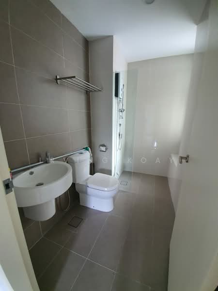 Condominium for Rent at Setia Sky Vista - Irving Koay - Bathroom - PropertyGuru.com.my
