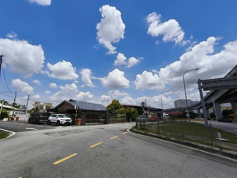 Bungalow for Sale in Kampung Baru Seri Kembangan (Seri Kembangan) - Henry Chia - Exterior - PropertyGuru.com.my