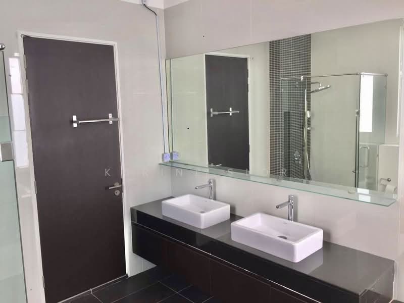 Semi-Detached House for Sale in East Ledang (Iskandar Puteri (Nusajaya)) - Karine Sior - Bathroom - PropertyGuru.com.my