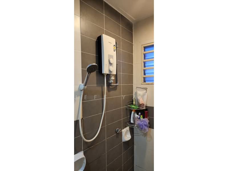 Apartment for Rent at Putra Suria Residence - Jeff Yap - Bathroom - PropertyGuru.com.my