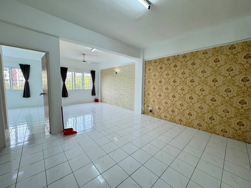 Townhouse for Sale in Rawang (Selangor) - Yean Ma - Living Room - PropertyGuru.com.my