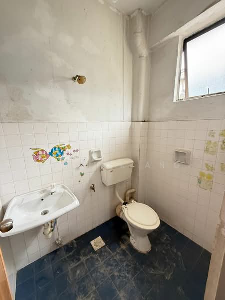 3140sf Corner Lot @ Taman Subang Perdana U3 untuk Untuk Dijual - RM 750,000, Mac 2026 - Bathroom - PropertyGuru.com.my