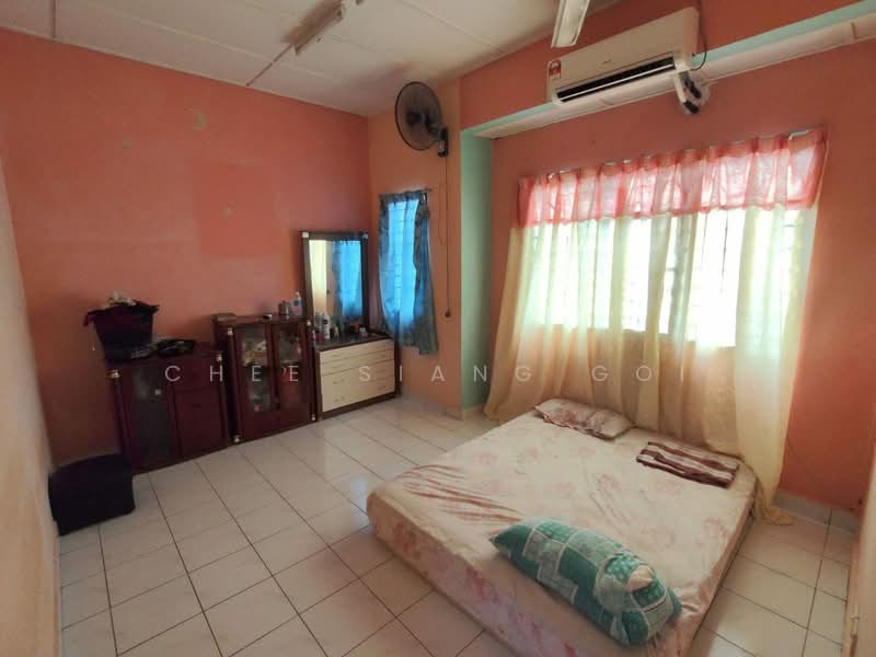 2.5-storey Terraced House for Sale in Rawang Perdana 2 (Rawang) - Chee Siang Goi - Bedroom - PropertyGuru.com.my