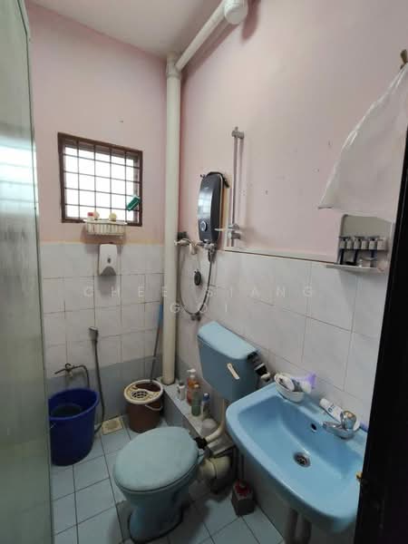 2.5-storey Terraced House for Sale in Rawang Perdana 2 (Rawang) - Chee Siang Goi - Bathroom - PropertyGuru.com.my