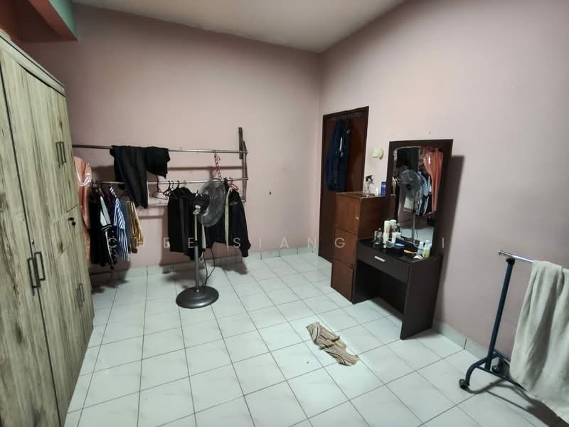 2.5-storey Terraced House for Sale in Rawang Perdana 2 (Rawang) - Chee Siang Goi - Bedroom - PropertyGuru.com.my