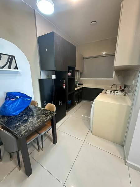 Bay Point @ Country Garden Danga Bay untuk Untuk Disewa - RM 2,400 /bulan, Mac 2026 - Kitchen - PropertyGuru.com.my