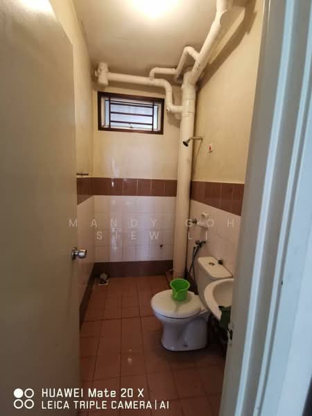 Pangsapuri untuk Dijual di Kipark Apartment - Mandy Goh Siew Li - Bathroom - PropertyGuru.com.my