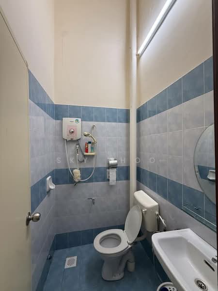1-storey Terraced House for Sale in Taman Bestari Indah (Ulu Tiram) - Sky Khoo - Bathroom - PropertyGuru.com.my