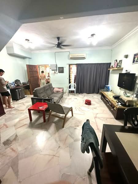 2-storey Terraced House for Sale in Bandar Sungai Long (Selangor) - Terry Yee - Living Room - PropertyGuru.com.my