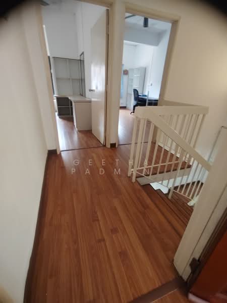 2-storey Terraced House for Sale in Kelana Jaya (Petaling Jaya) - Geetha Padman - Corridor - PropertyGuru.com.my