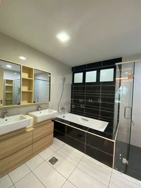 Semi-Detached House for Rent in 16 Sierra (Puchong) - Kho Chng Guan - Bathroom - PropertyGuru.com.my