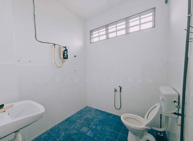 2-storey Terraced House for Rent in Bandar Rinching Seksyen 2 (Semenyih) - Mohamad Azman - Bathroom - PropertyGuru.com.my