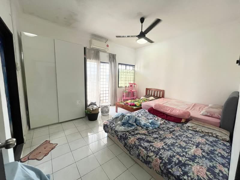 2-storey Terraced House for Sale in Bandar Selesa Jaya (Skudai) - Kuu Chin - Bedroom - PropertyGuru.com.my