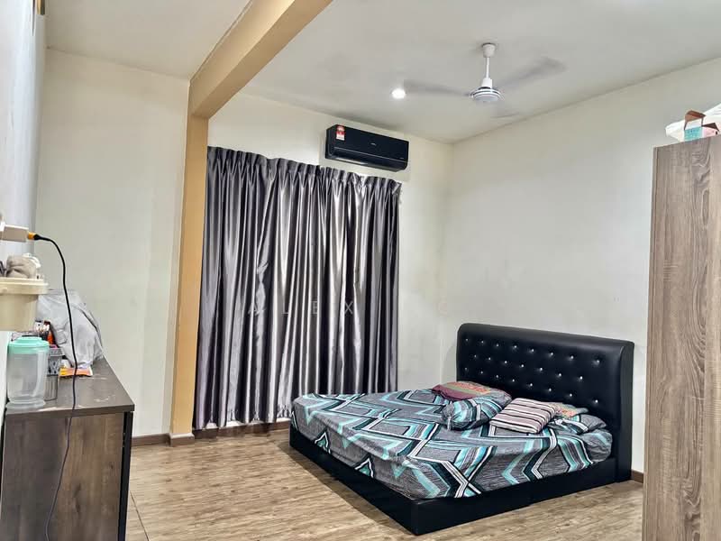 Rumah Teres untuk Dijual di Taman Mutiara Rini (Skudai) - Alex Ng - Bedroom - PropertyGuru.com.my