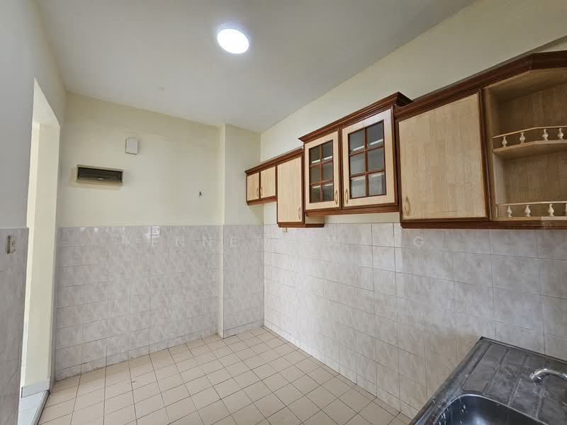 Apartment for Sale at Suria Kipark Damansara - Kenneth Wang - Kitchen - PropertyGuru.com.my
