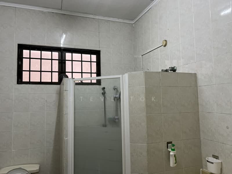 2.5-storey Terraced House for Rent in Bandar Utama (Selangor) - Steve Tok - Bathroom - PropertyGuru.com.my