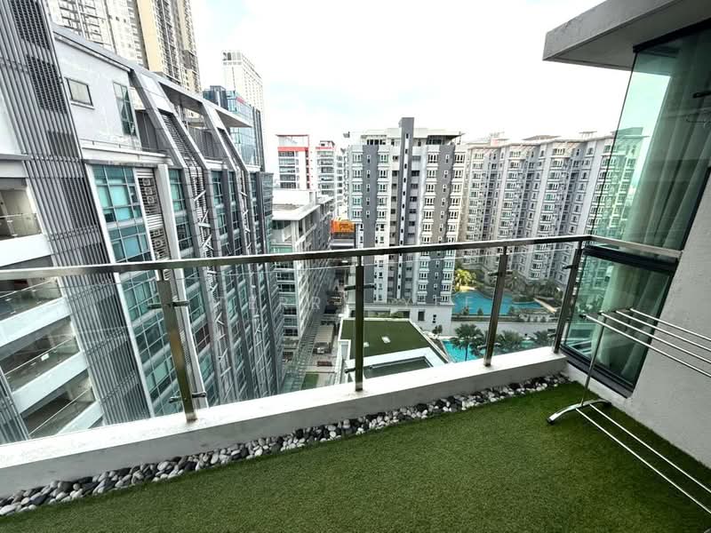 V Residence 2 @ Sunway Velocity untuk Untuk Disewa - RM 4,200 /bulan, Mac 2026 - Balcony - PropertyGuru.com.my
